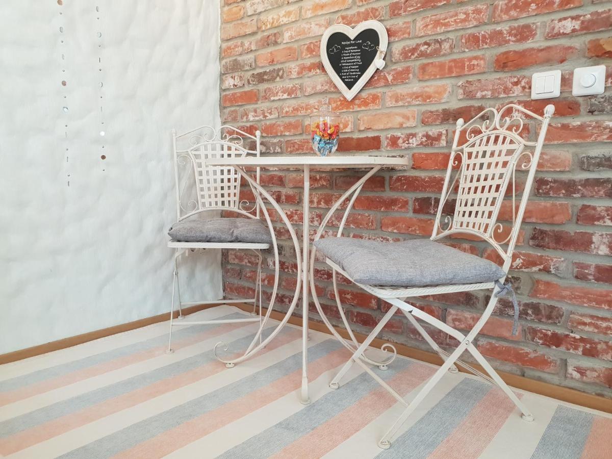 Positively Inspiring For 2 Apartman Pärnu Kültér fotó